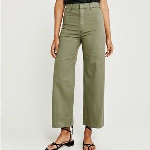Abercrombie | High Rise Crop Wide Leg Pants Olive